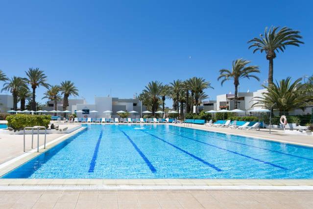 Primavera Holiday Apartment أرونا المظهر الخارجي الصورة