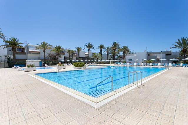 Primavera Holiday Apartment أرونا المظهر الخارجي الصورة